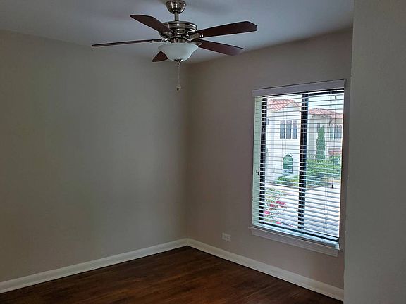 3rd image of 302 Brahan Blvd #2