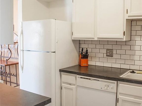 5th image of 8316 Lakeview Dr