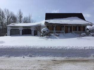 30 Priscilla Ln, Rouses Pt, NY 12979