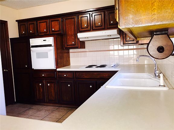 Another fantastic view of the perfect kitchen!