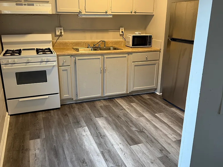 760 Illges Rd #20 — Photo 2