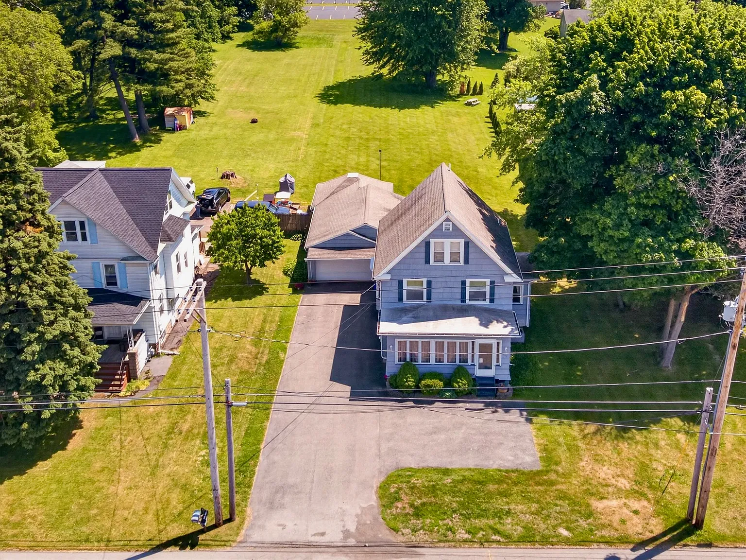 3 bed, 1.5 bath, 1702 sqft, $2,600 — Photo 3