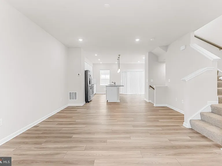 200 Swan Field Ave — Photo 12