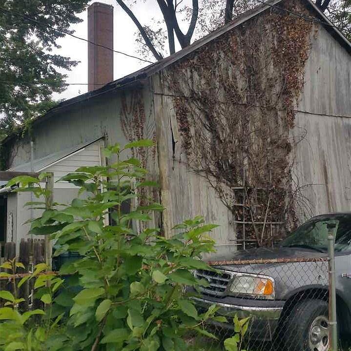 2nd image of 2209 E Main St