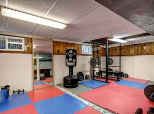 942 NW 60th St, Seattle, WA 98107