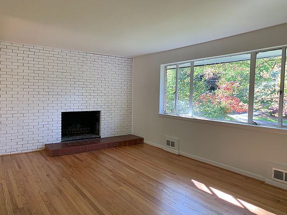3rd image of 3317 Stoneybrae Dr