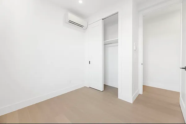 Rented by Tahari Realty LLC | media 35