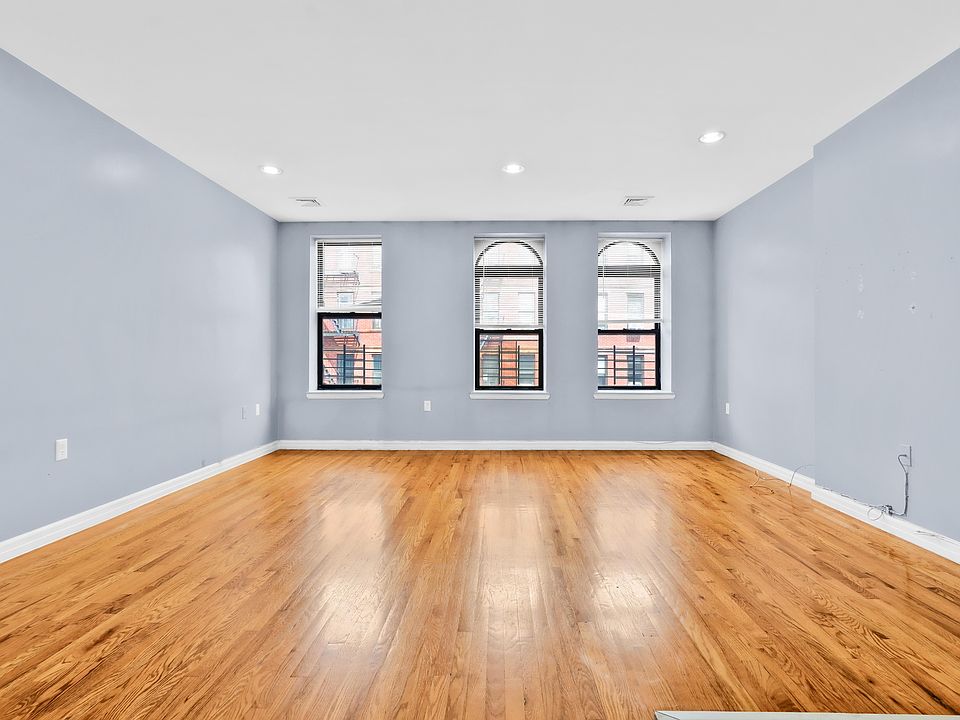 1st image of 160 W 133rd St #3A
