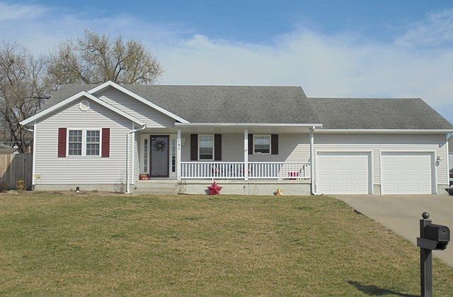 1st image of 245 Garr Field Ave