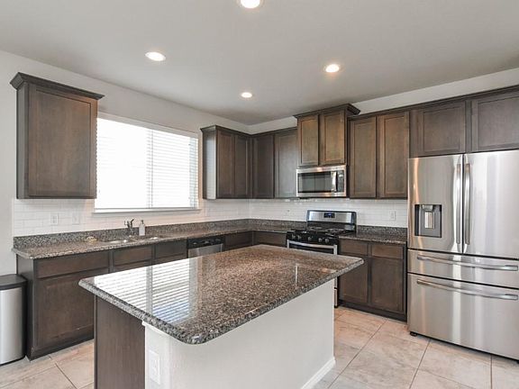 4th image of 2325 Telfair Way