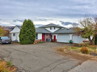 1955 Parkcrest Ave, Kamloops, BC V2B4X2