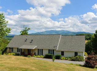 184 Mosa Dr, Waynesville, NC 28786