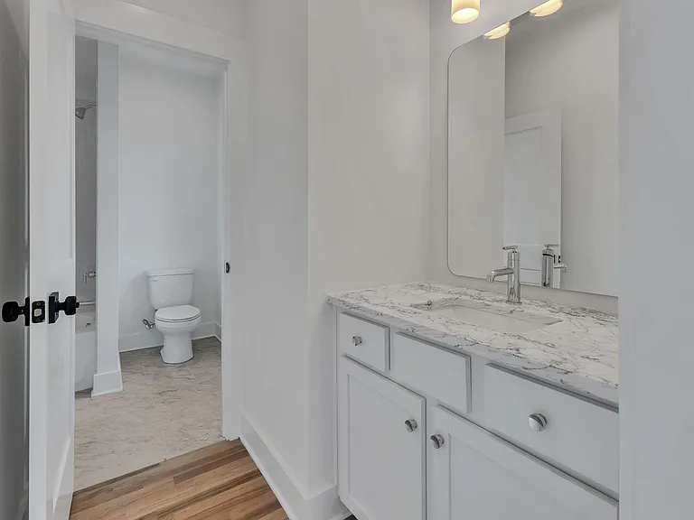 5917 Robertson Ave — Photo 32