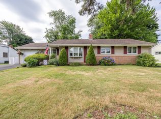 57 Greenhouse Blvd, West Hartford, CT 06110