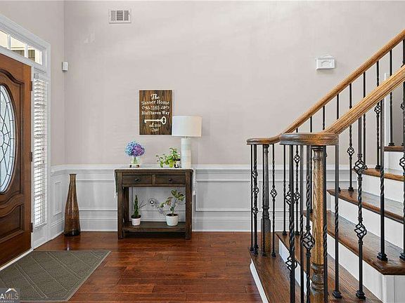 4th image of 1165 Bluffhaven Way