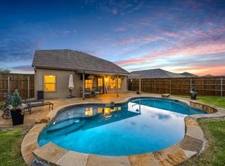 502 Azalea Dr, Nevada, TX 75173
