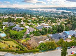 1318 Crestwell Rd, West Vancouver, BC V7S 2P2