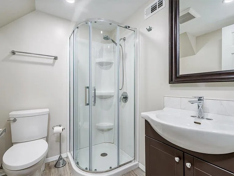 15 Lomond Blvd #15 — Photo 24