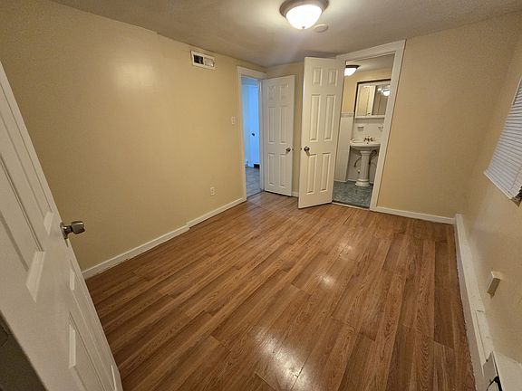 5th image of 34 Auburn St #1