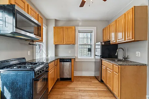 2254 Bryn Mawr Ave Photo 1
