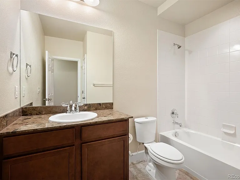 393 Cade St #L — Photo 28