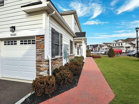 3rd image of 55203 Spruce Pond Cir