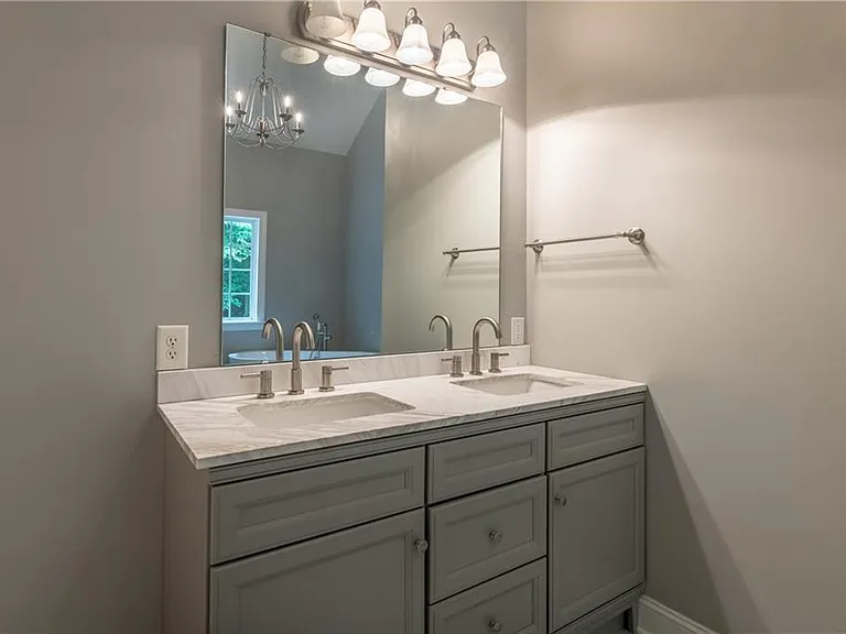 5181 Heather Rd SE — Photo 13