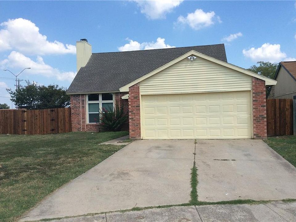 1st image of 3416 Woodlark Dr