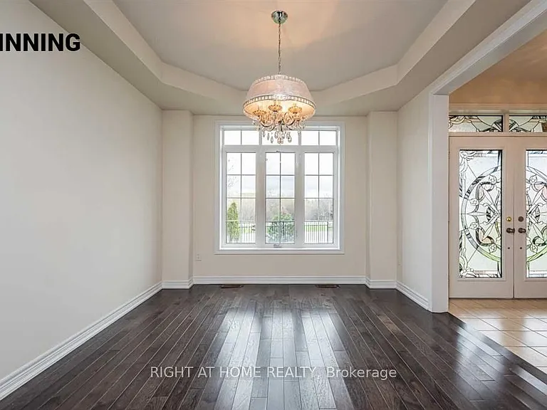 22 Vanwood Cres — Photo 15