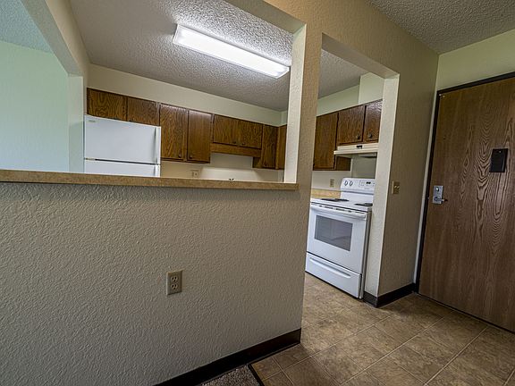 5th image of 1028 Borner St #212