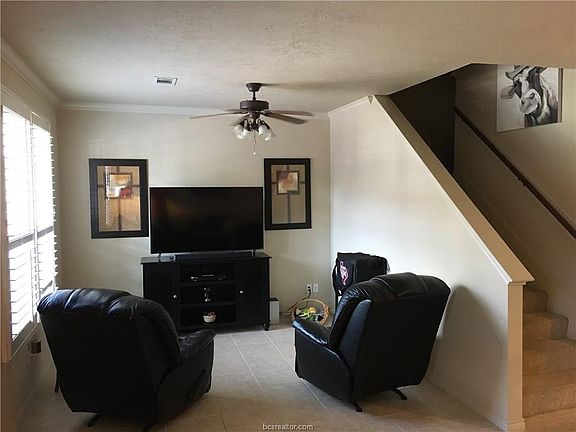 2nd image of 323 Forest Dr #323
