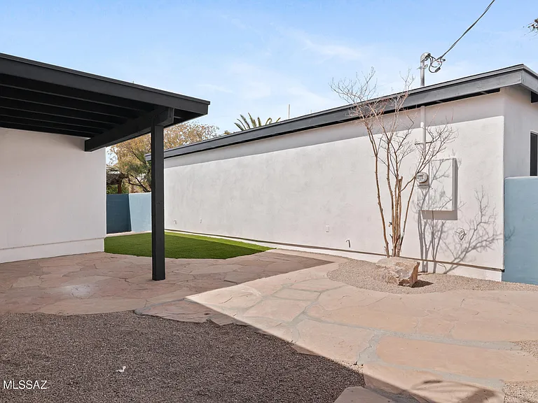 1815 E Waverly St #1 — Photo 21