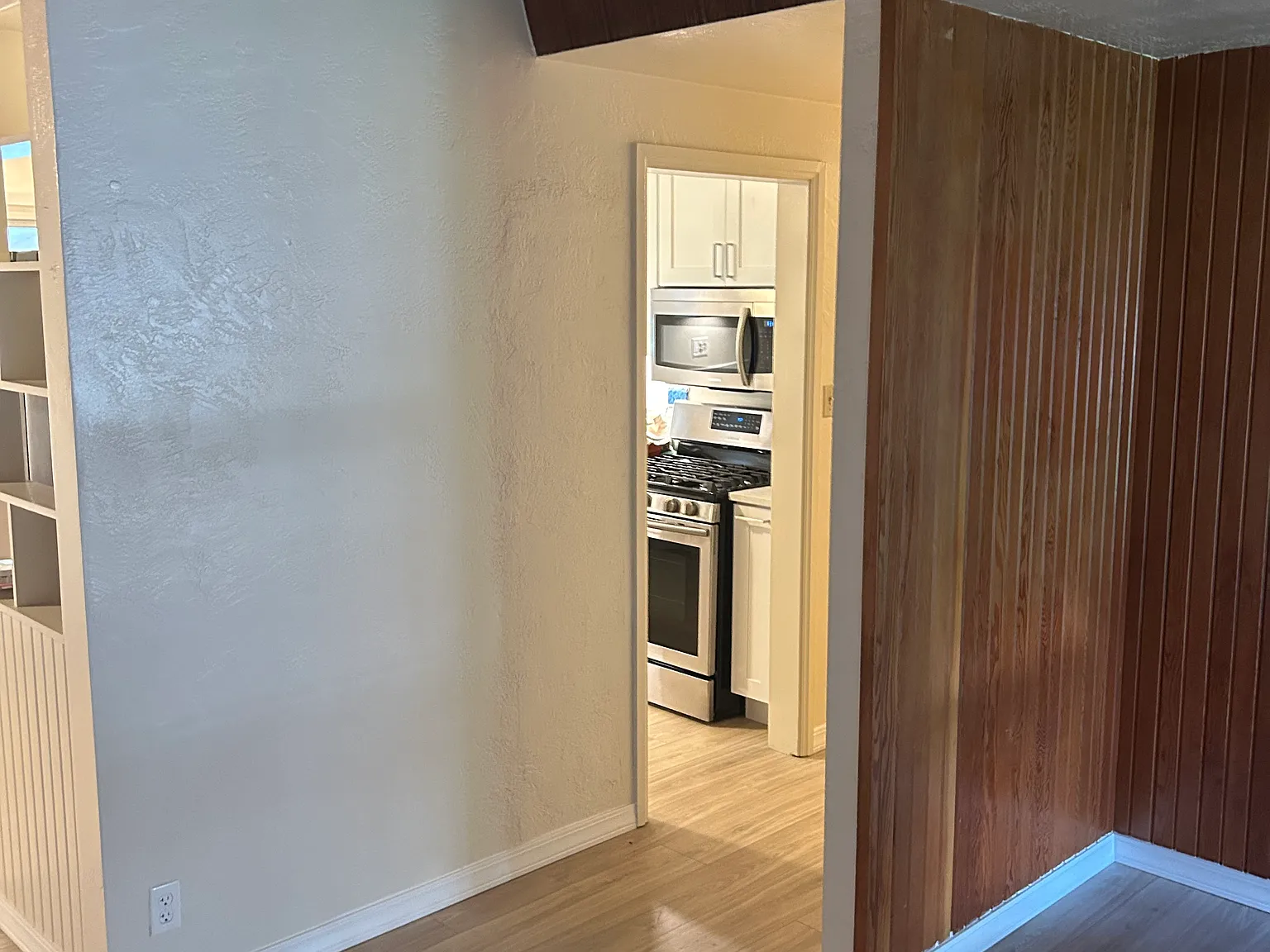 3 bed, 1066 sqft, $2,200 — Photo 2