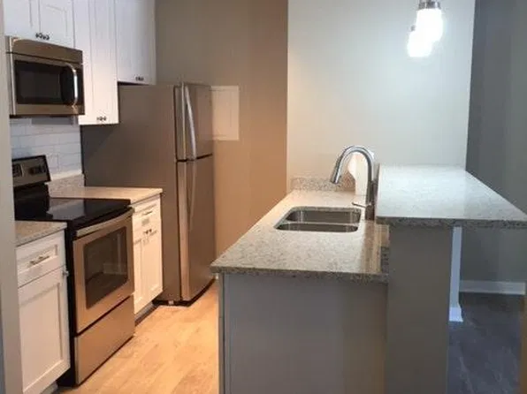 433 7th St S #2211, Minneapolis, MN 55415