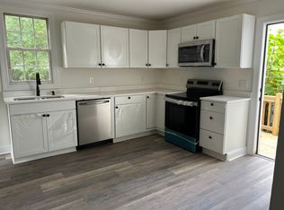 606 S 3rd St, Smithfield, NC 27577