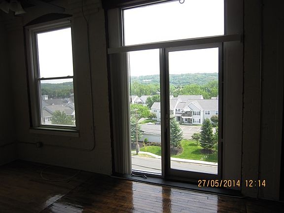4th image of 31 Ontario St APT 210