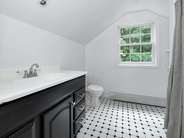 181 Washington St — Photo 20