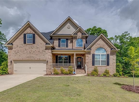 3rd image of 196 Kentmere Ln