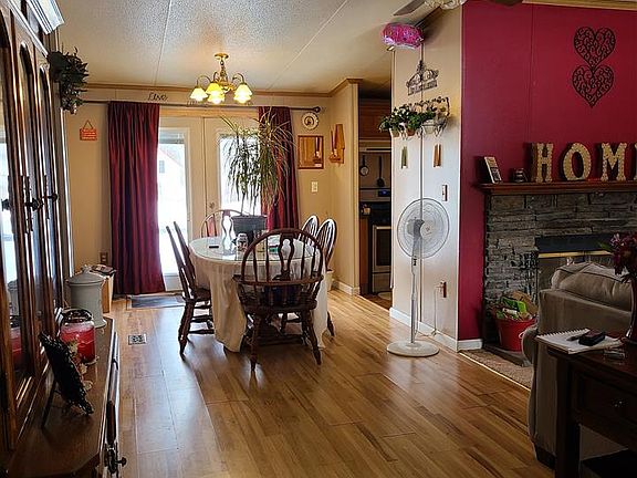 2nd image of 82 Fenton St