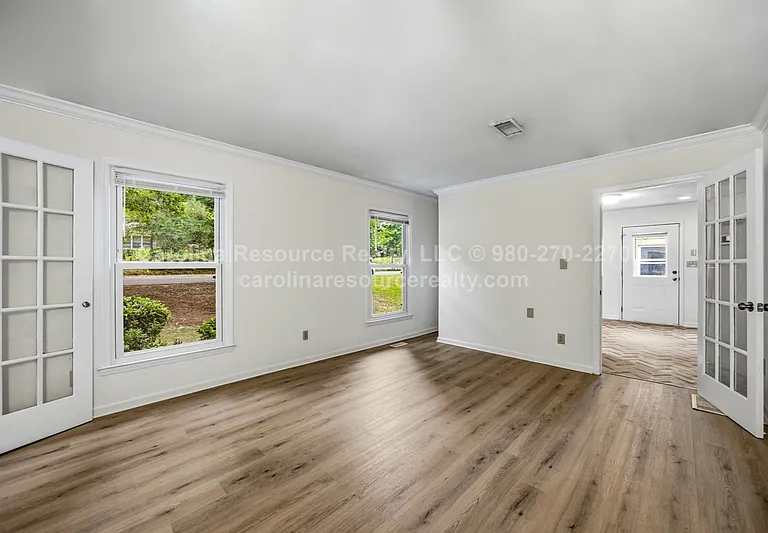 4535 Dawnwood Dr — Photo 8