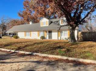 828 Pershing Dr W, Ardmore, OK 73401