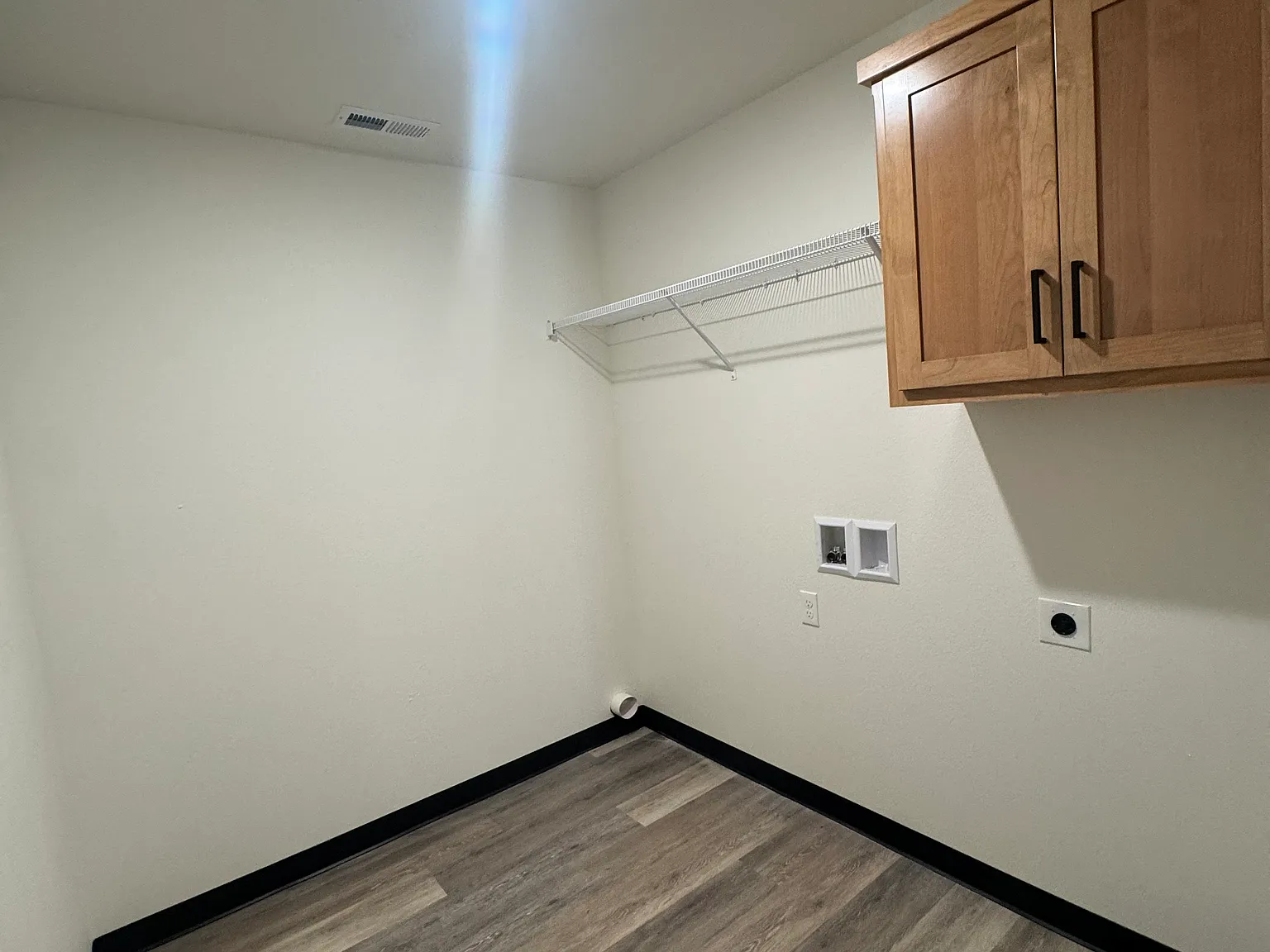 2 bed, 1000 sqft, $1,150 — Photo 4