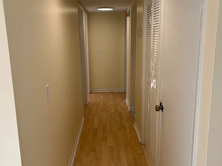 515 Basswood Ave #B27 — Photo 8