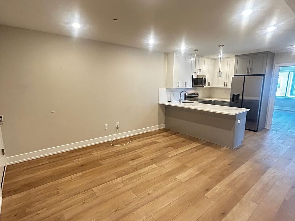 1st image of 2215 N 7th St Unit 6