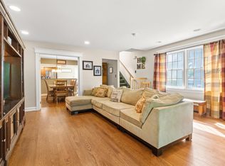 16 Margaret St, Bayonne, NJ 07002