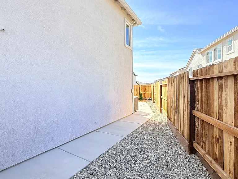 516 Foxtail Ct — Photo 30