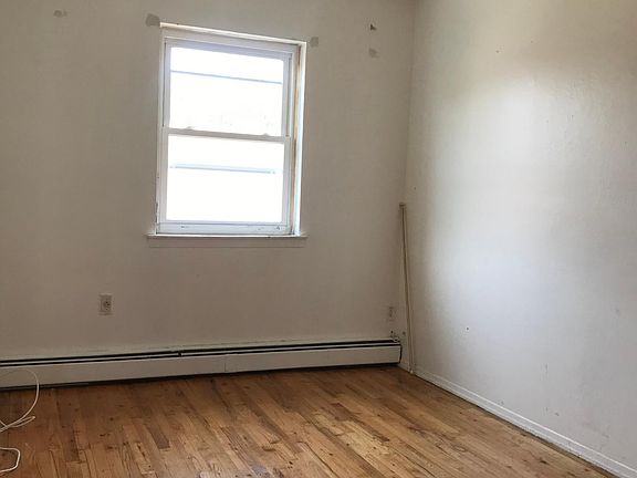 5th image of 1277 Royce St Floor 2