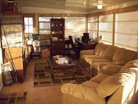 ENCLOSED FLORIDA ROOM