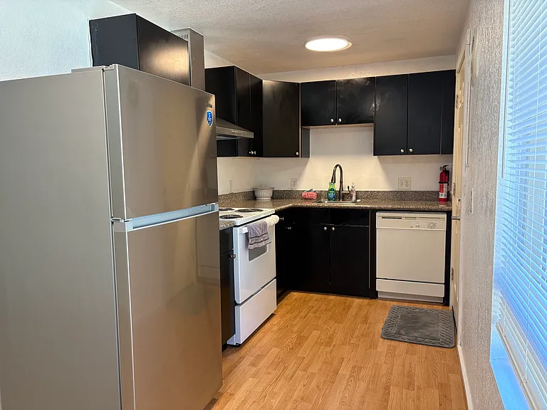158 S 152nd St #3 — Photo 2