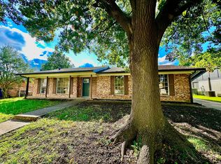 814 Patricia Dr, Sherman, TX 75090